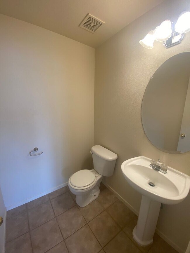 Building Photo - 9438 Canyon Meadows Dr