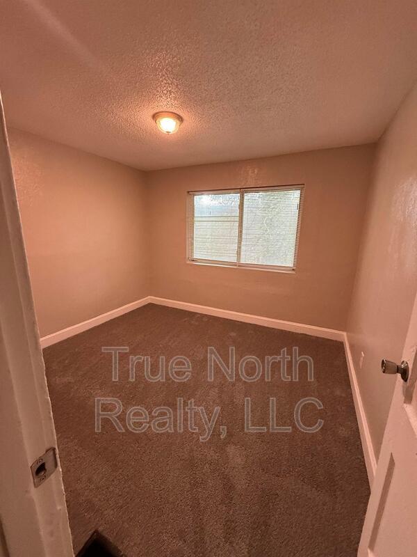 Building Photo - 1223 E 20th Ave
