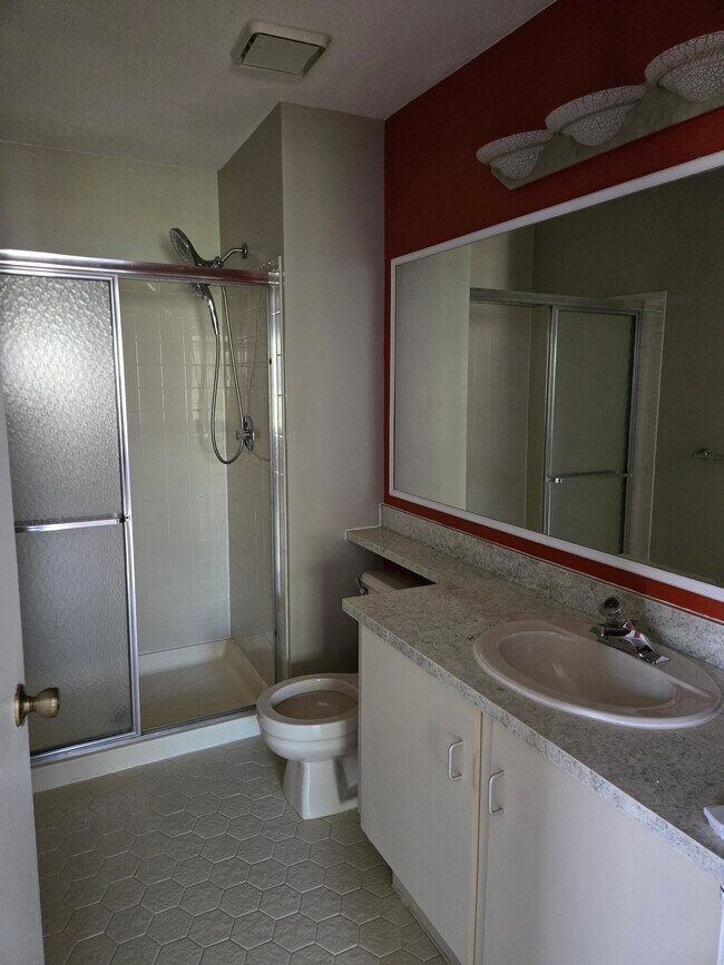 Building Photo - 289 English Pl