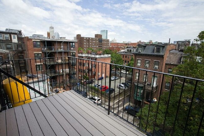 Building Photo - 660 Massachusetts Ave