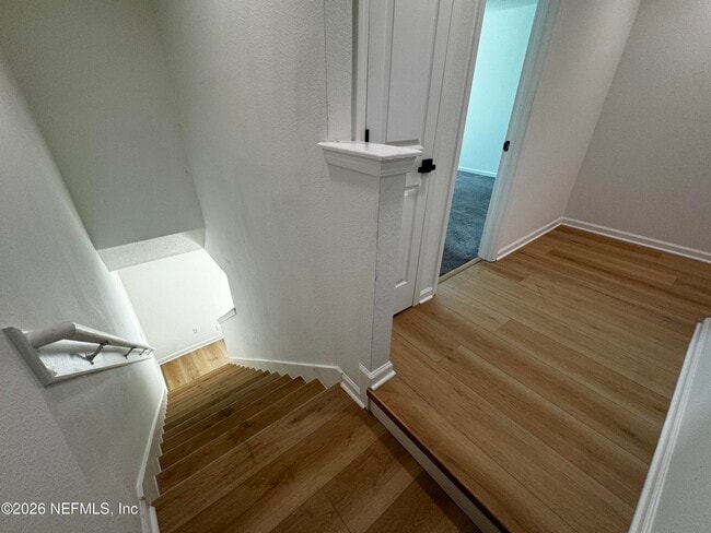 Building Photo - 807 Black Cherry Dr S