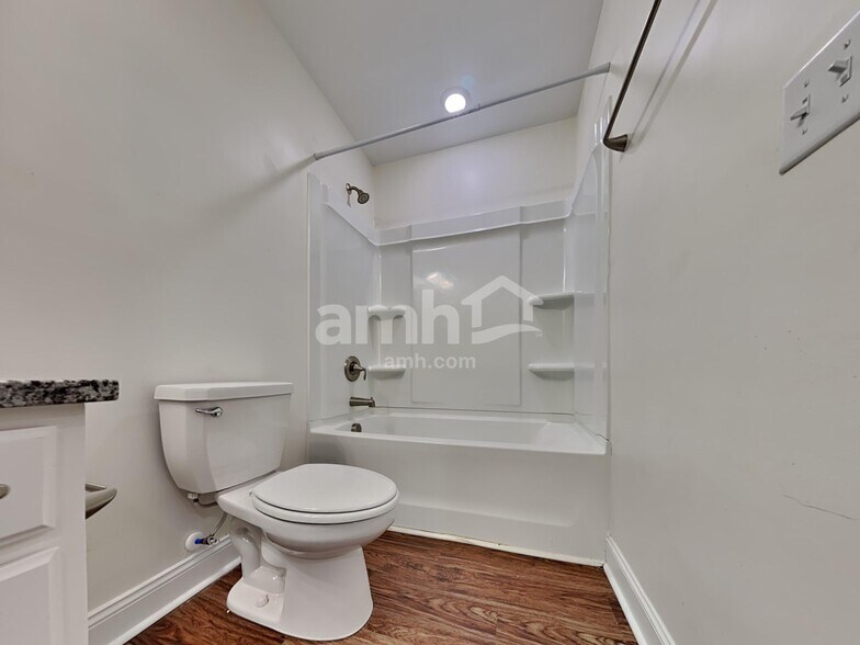 Building Photo - 334 Azore Way