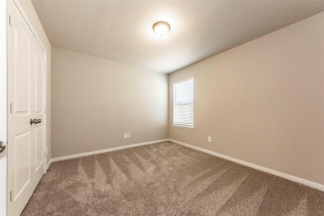Building Photo - 8224 Tourmaline Wy