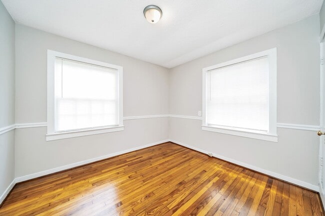 Building Photo - Charming 3-Bedroom Home in a Quiet, Convenient Neighborhood!