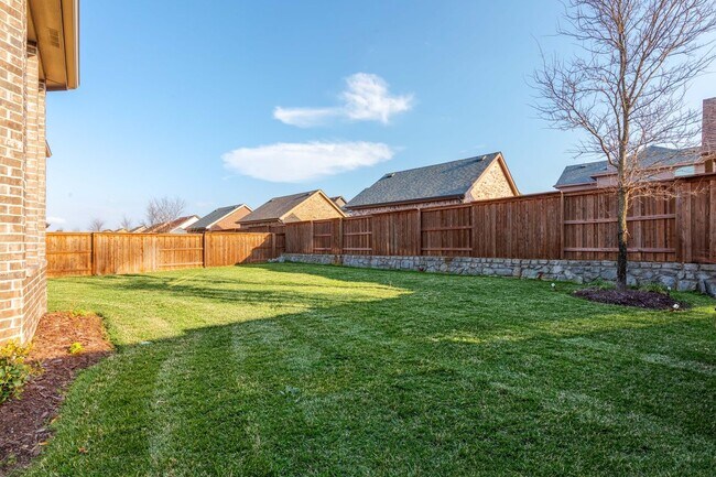 Building Photo - 1829 Leo Dr