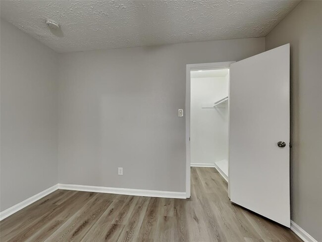 Building Photo - 7047 Rockergate Dr