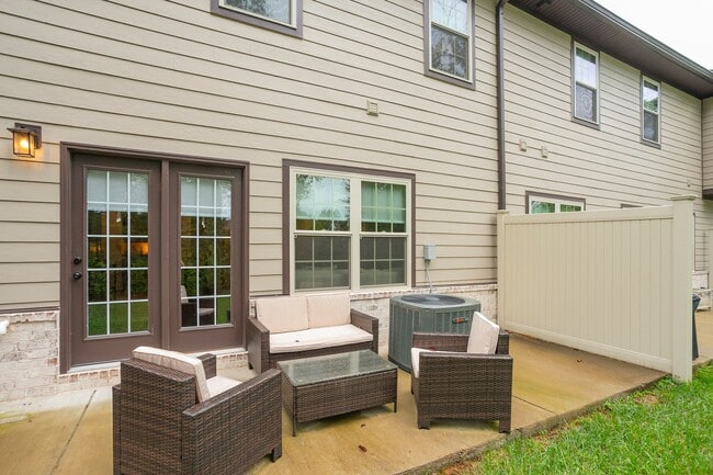 Building Photo - 3337 Alta Ln