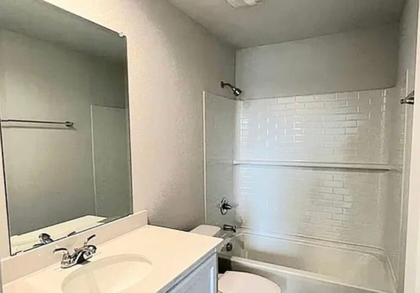 Building Photo - 5825 Brookville Dr