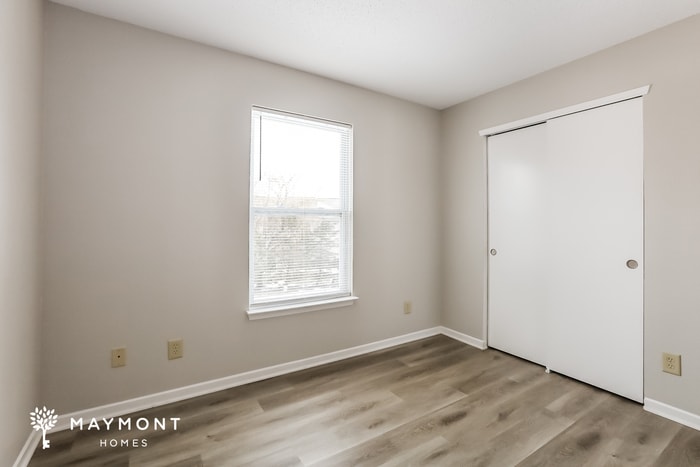 Building Photo - 824 Olmsted Dr