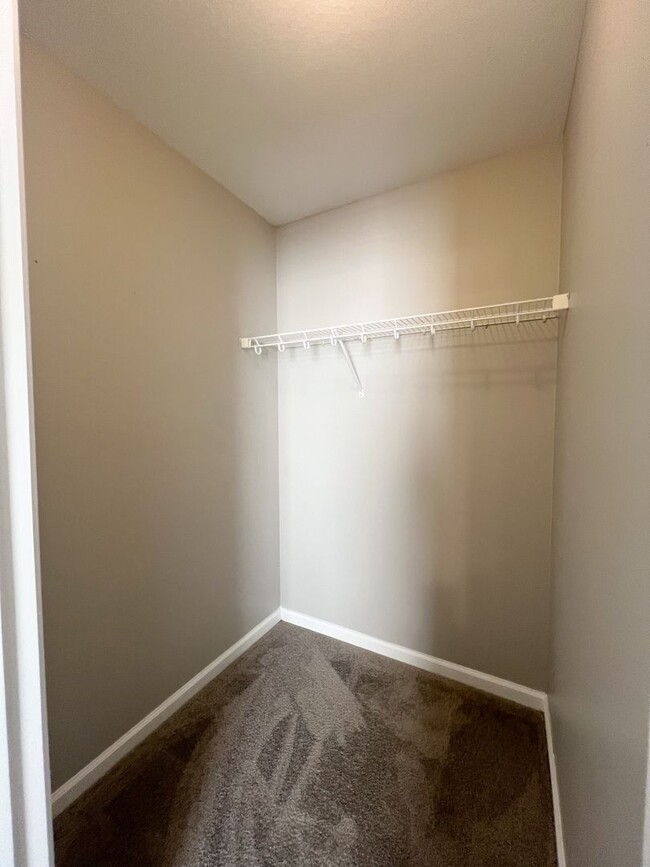 Building Photo - Beautiful 3-Bedroom Home with Bonus Room, ...