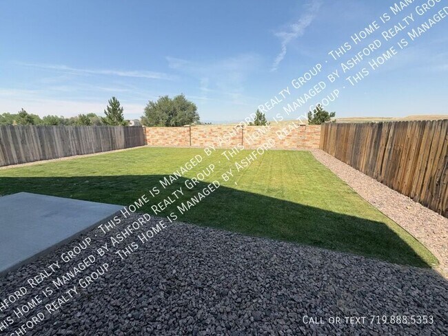 Building Photo - 6142 Meadowbank Ln