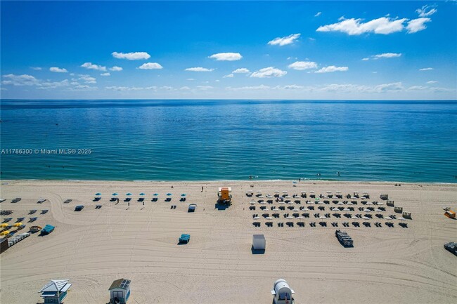 Primary Photo - 1500 Ocean Dr