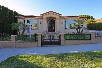 Building Photo - 831 E Orange Grove Ave