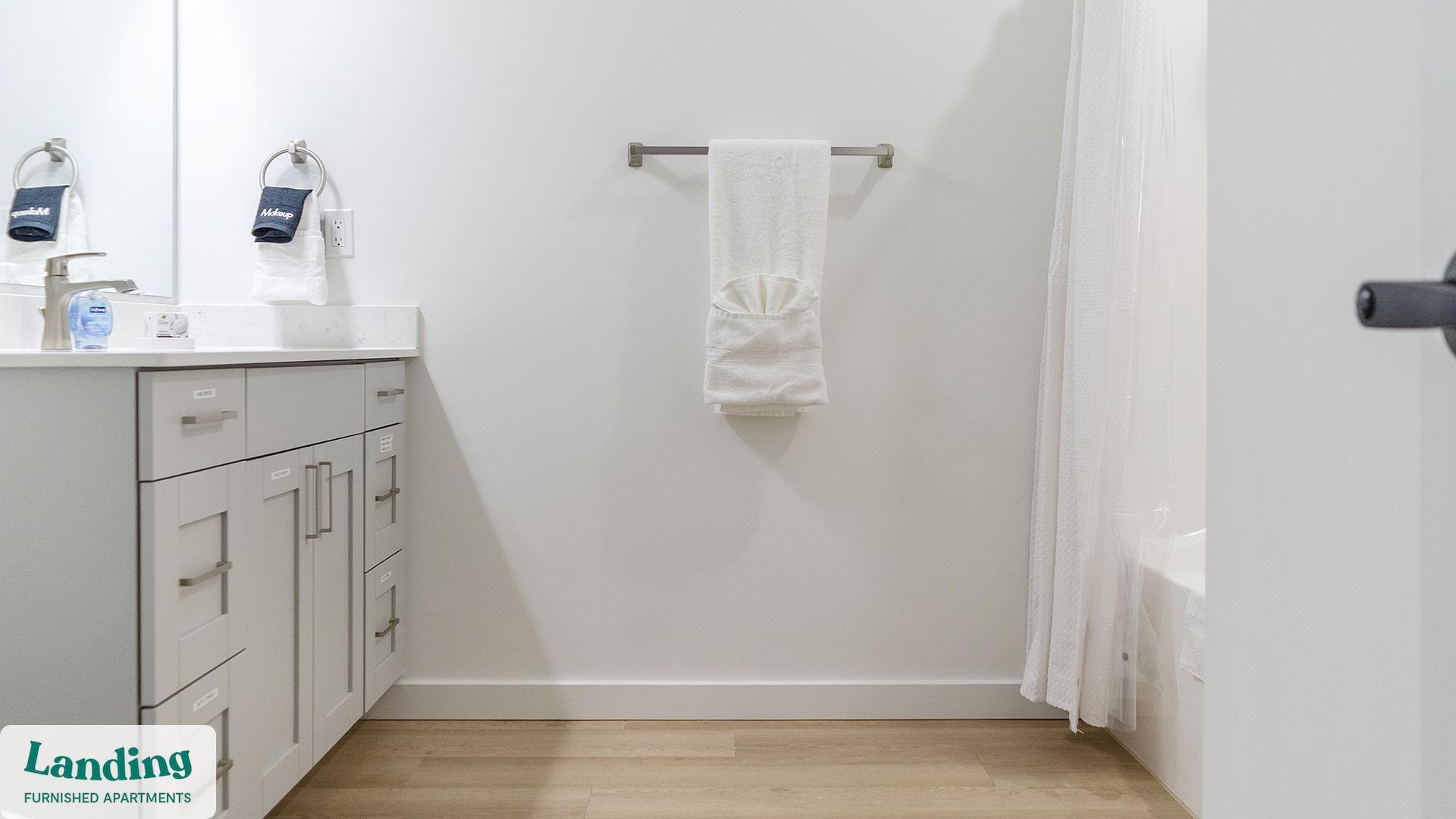 Building Photo - 650 N Main St