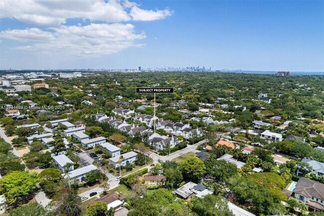 Building Photo - 7765 SW 54th Ct