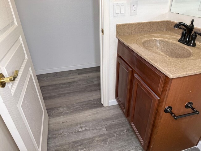 Building Photo - 2712 E Denim Trail