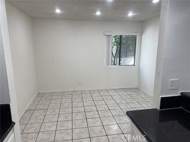 Building Photo - 8847 Willis Ave
