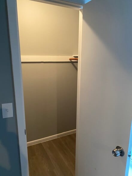 Building Photo - 3317 Bridge Manor Dr