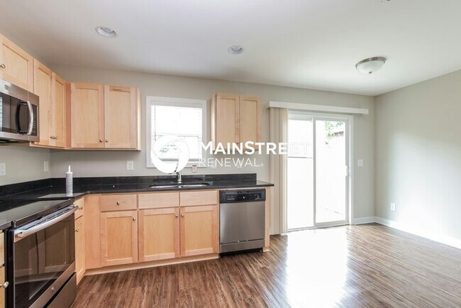 Building Photo - 3 Bedroom Pet-Friendly Home in Kannapolis, NC with Main Street Renewal
