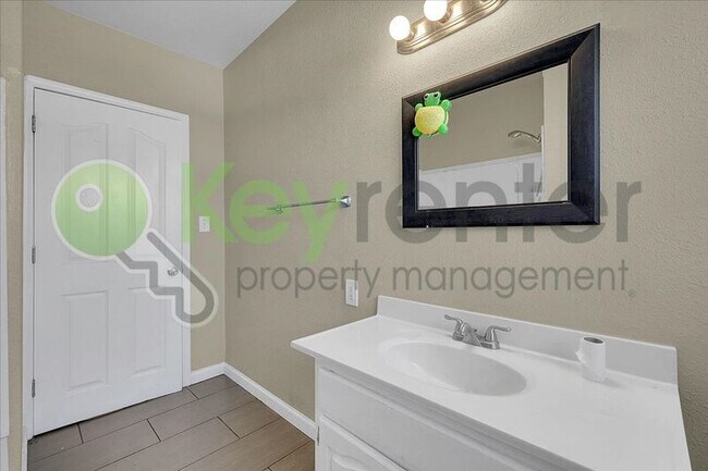 Building Photo - 3100 1st Ave