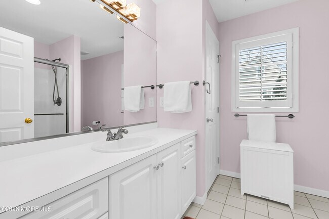 Building Photo - 79 Riverdale Ave