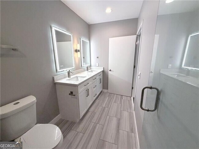 Building Photo - 620 Glen Iris Dr NE