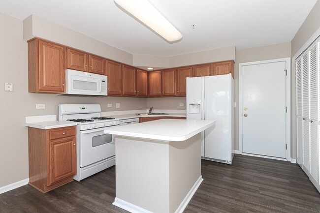 Building Photo - 2465 Frost Dr