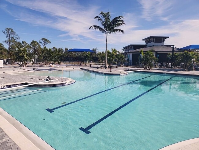 Building Photo - Terrace Condo Wellen Park Golf and Country Club