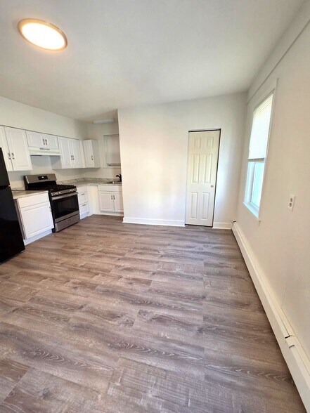 Building Photo - 91-99 Ives Street