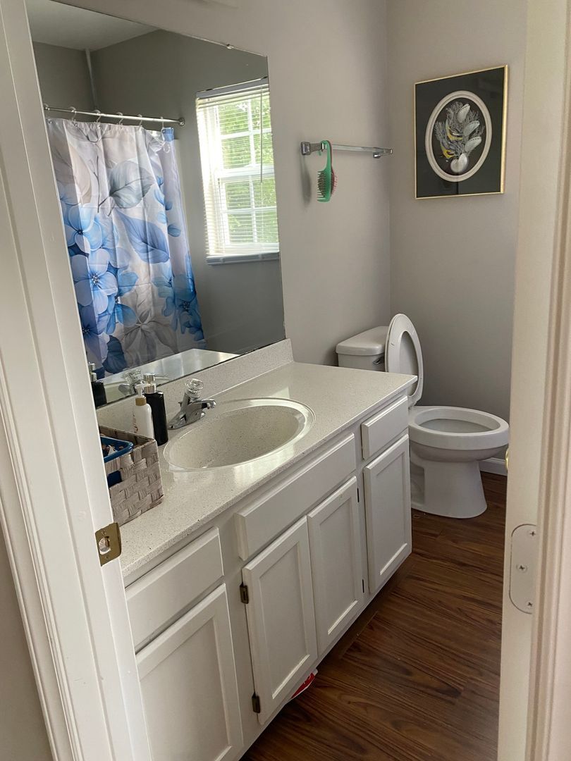 Building Photo - 2459 Shadow Valley Rd