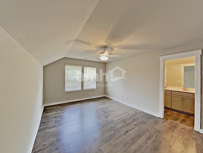 Building Photo - 71 Landsdown Xing