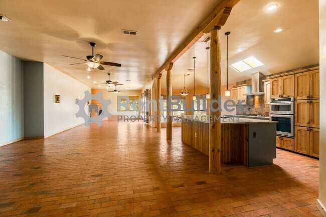 Building Photo - CALL US TODAY AT (505) 808-6467 TO SCHEDUL...