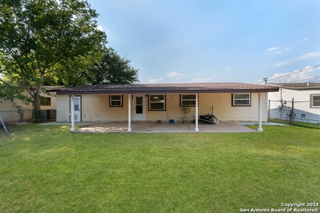 Building Photo - 626 Aviation Ave