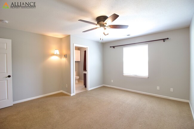 Building Photo - Beautiful 4 Bedroom - 2 Bath Home Close to Flint Hills Christian School!