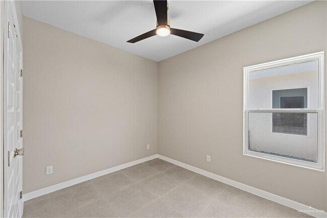 Building Photo - 12 Campeche Dr