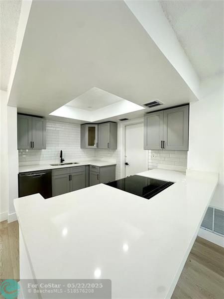 Building Photo - 4510 NW 49th Dr
