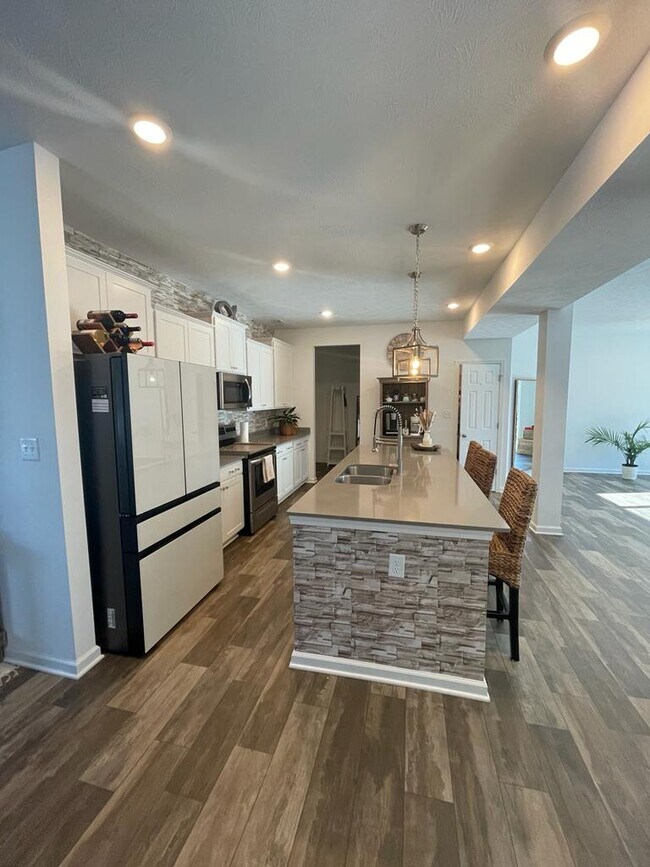 Building Photo - 10247 Caprock Canyon Dr