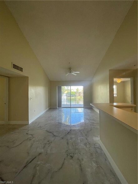 Building Photo - 1205 Wildwood Lakes Blvd