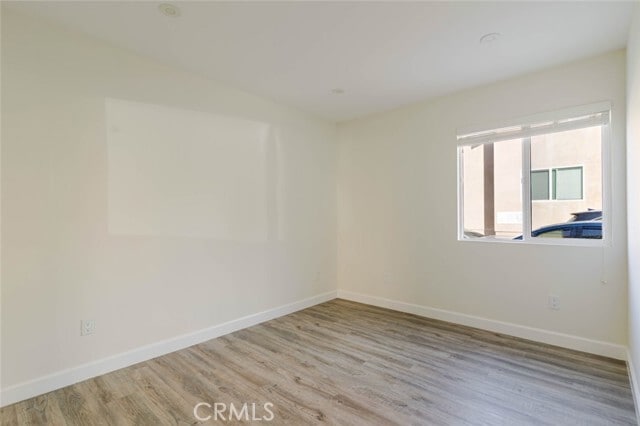 Building Photo - 9920 Pinewood Ave