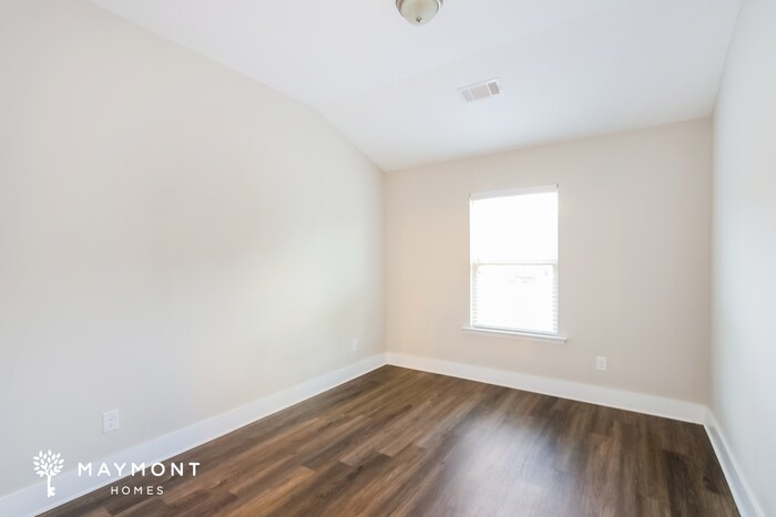 Building Photo - 401 Yellow Pine Trail