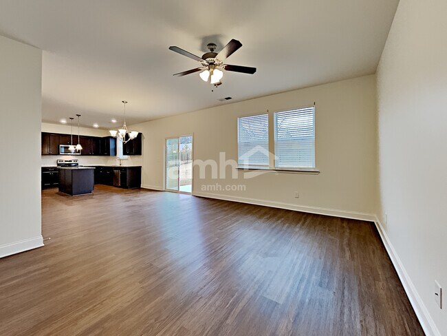 Building Photo - 212 Lake Vista Dr