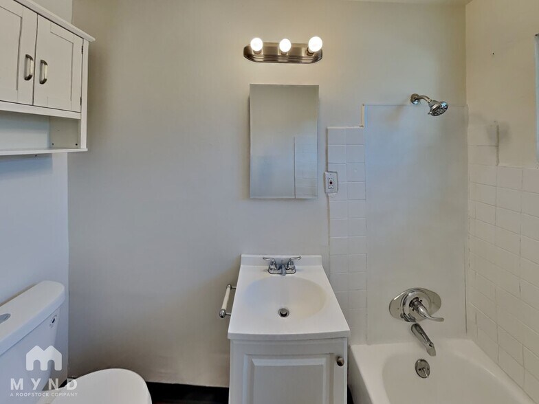 Building Photo - 538 Madison Ave