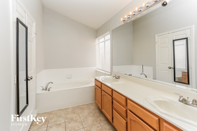 Building Photo - 7841 Cocoa Beach Cir