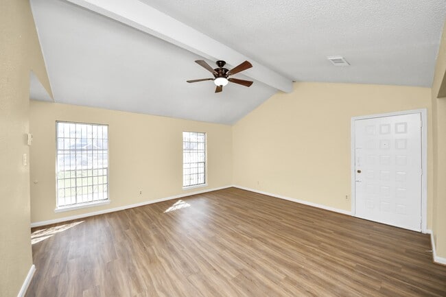Building Photo - 8105 Lanham Ln