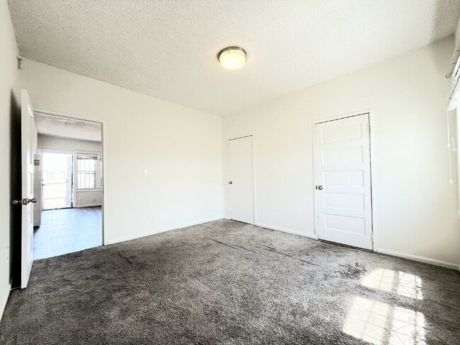 Building Photo - 2926 Dalton Ave