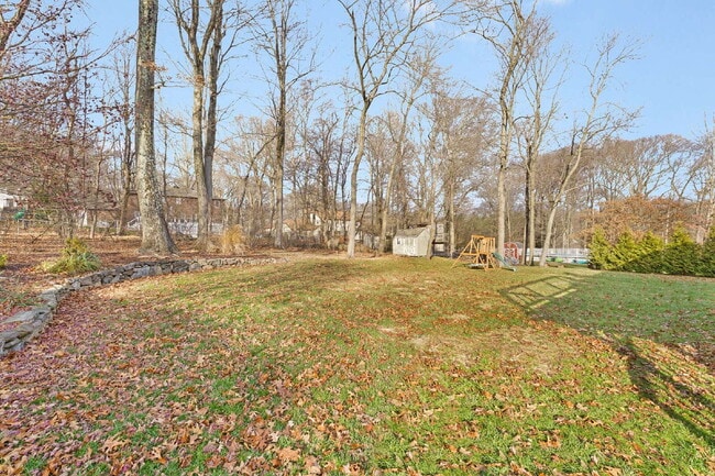 Building Photo - Beautiful home includes membership to highly sought after Shongum Lake!!!