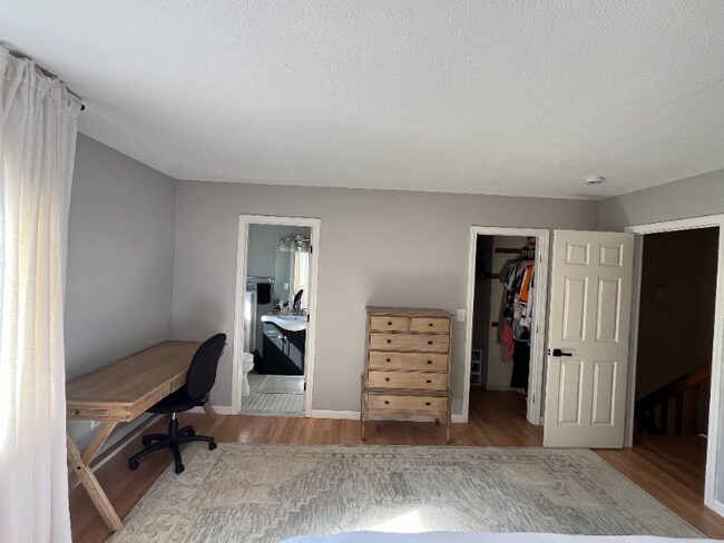 Building Photo - 62 Fox Run Ct