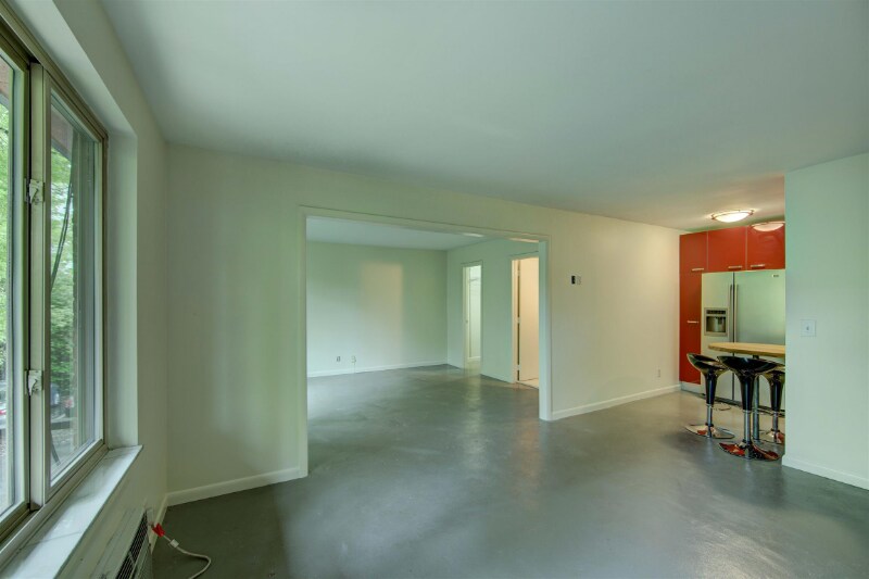 Building Photo - 3600 Hillsboro Pike