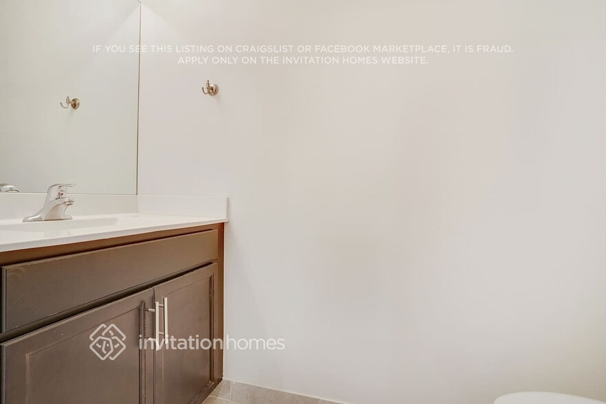 Building Photo - 10489 W 33rd Way