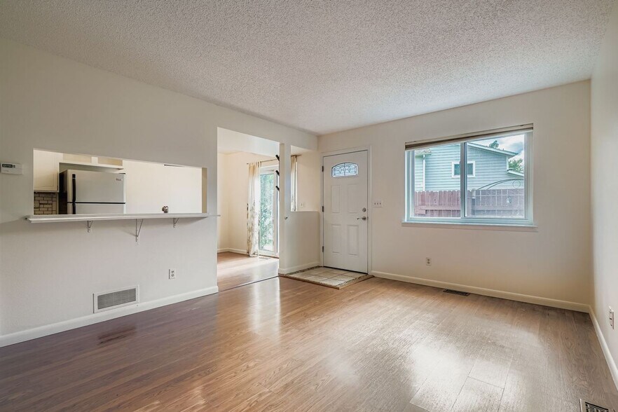 Building Photo - 3747 Talisman Pl